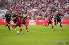 德甲-莱万助攻格雷茨卡进球 拜仁主场1-2爆冷遭逆